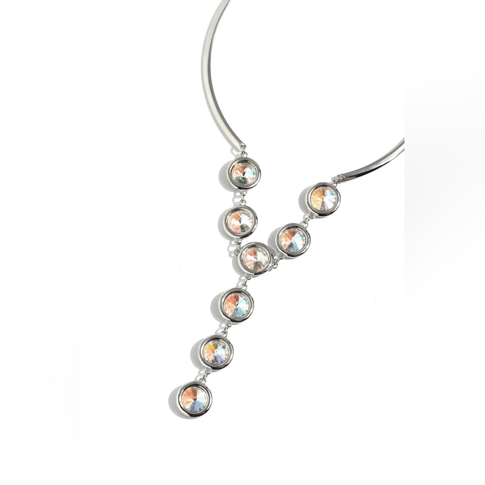 Elegant Silver and Iridescent Necklace